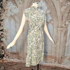 Vintage 1970s Dress Mididress Floral Print Band Collar Cap Sleeve Buttons